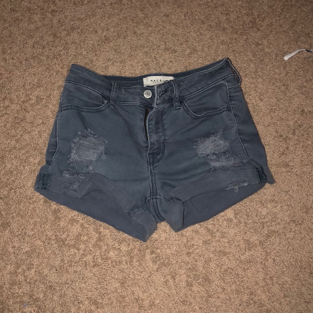 Grey shorts